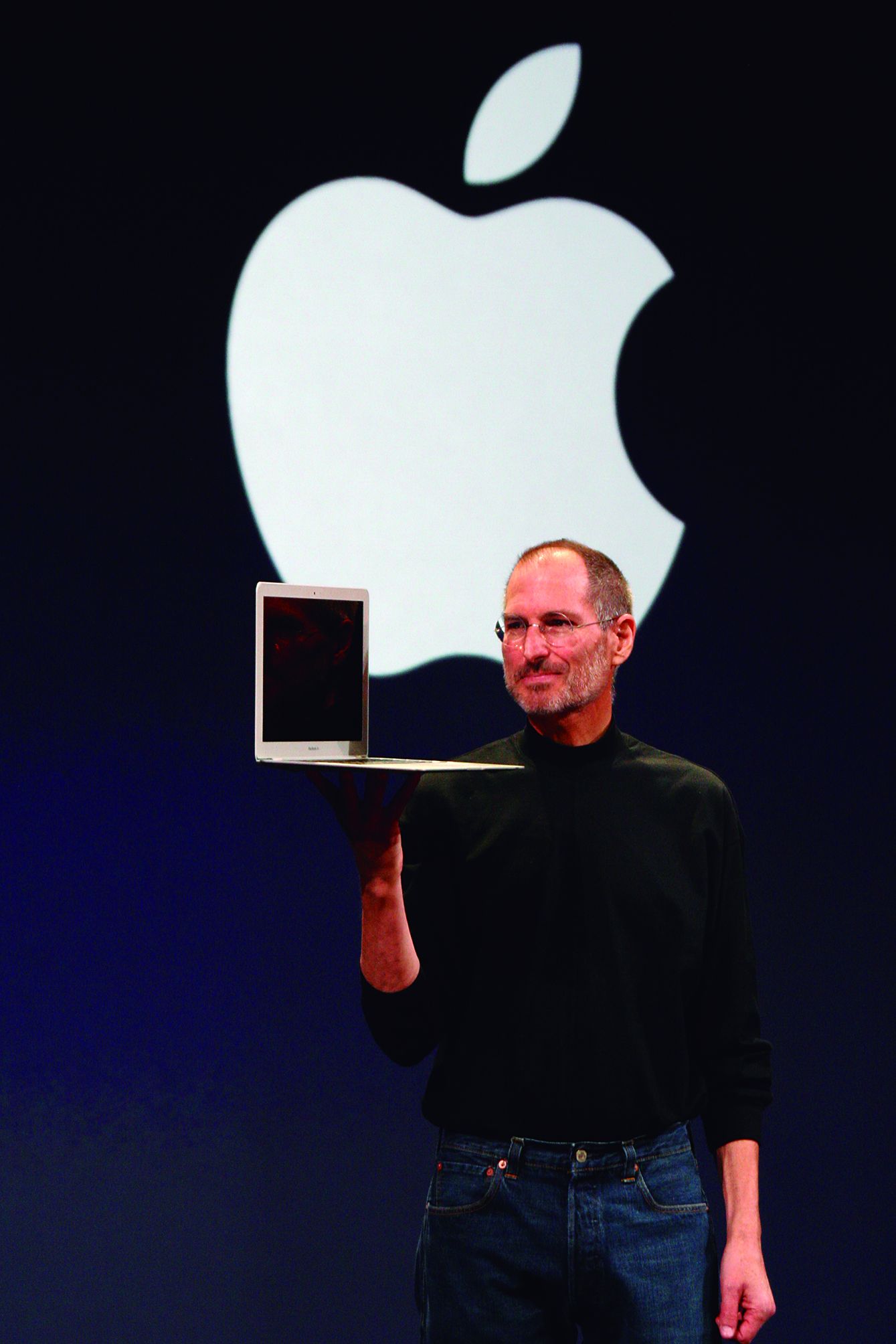 SteveJobsMacbookAir_opt